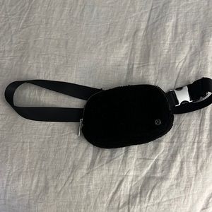 Lulu lemon sherpa belt bag